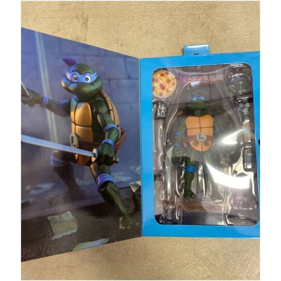 Teenage Mutant Ninja Turtles Leonardo Pizza Club Ultimate Action Figures NECA - Picture 5 of 10